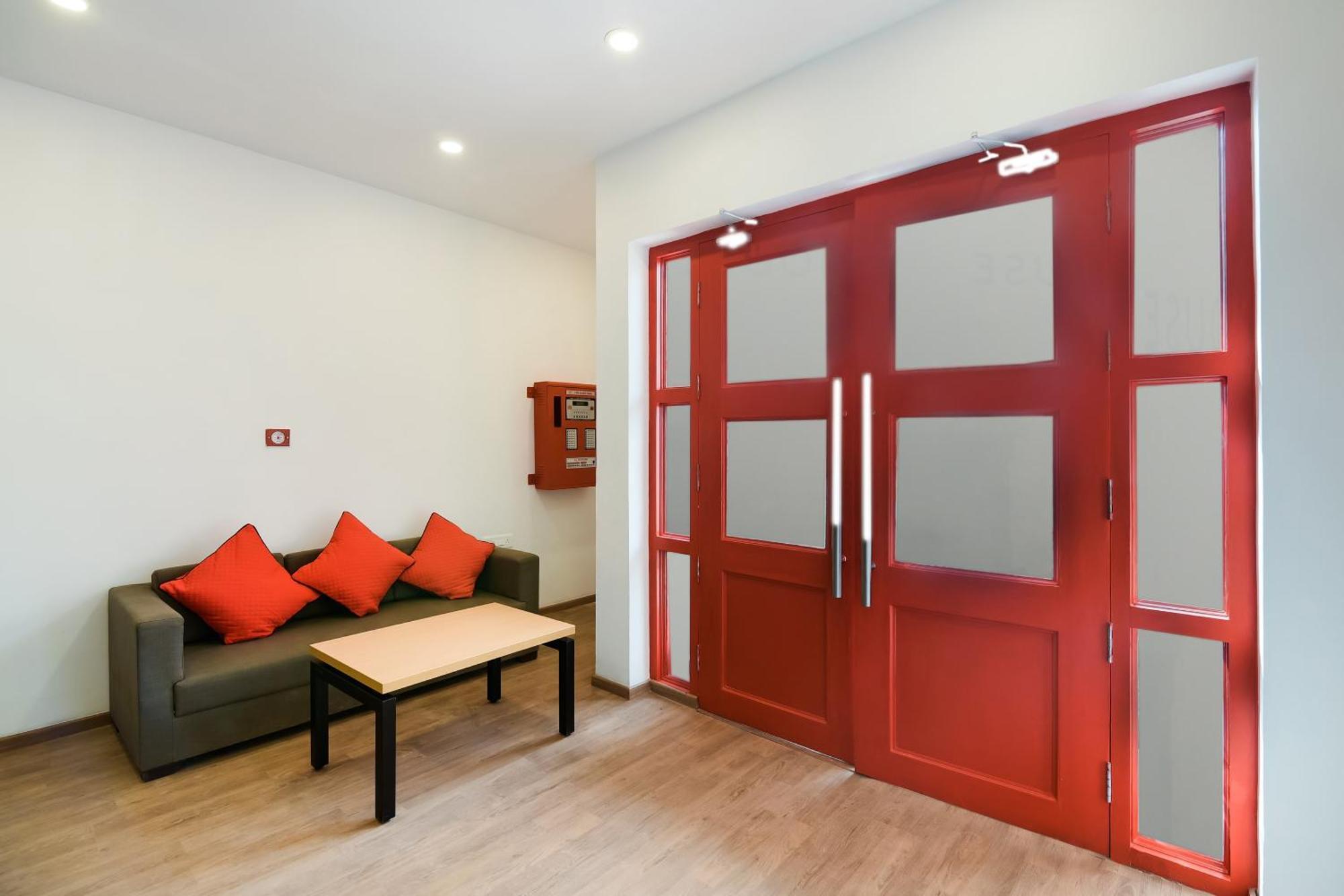 Hotel Townhouse The Awadh Airport Near Chaudhary Charan Singh International Airport à Bijnaur Extérieur photo