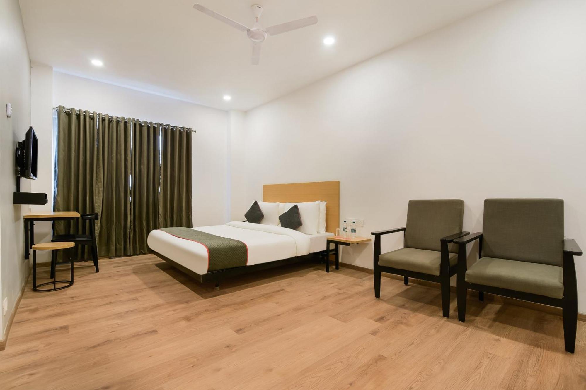 Hotel Townhouse The Awadh Airport Near Chaudhary Charan Singh International Airport à Bijnaur Extérieur photo