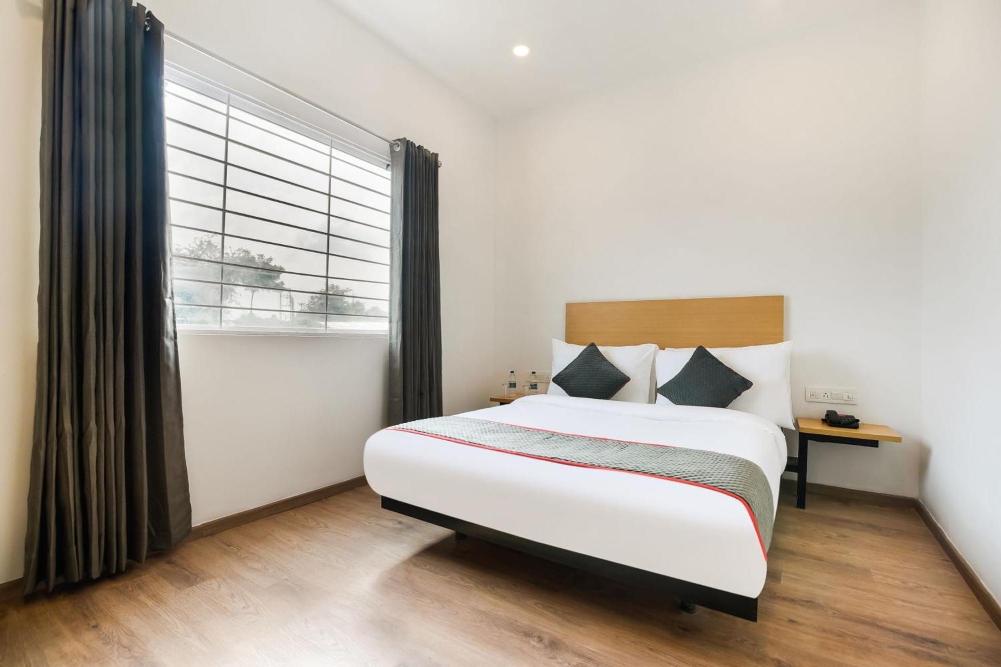 Hotel Townhouse The Awadh Airport Near Chaudhary Charan Singh International Airport à Bijnaur Extérieur photo