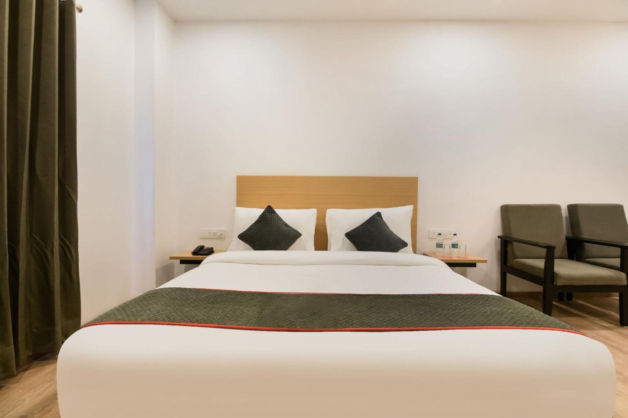 Hotel Townhouse The Awadh Airport Near Chaudhary Charan Singh International Airport à Bijnaur Extérieur photo