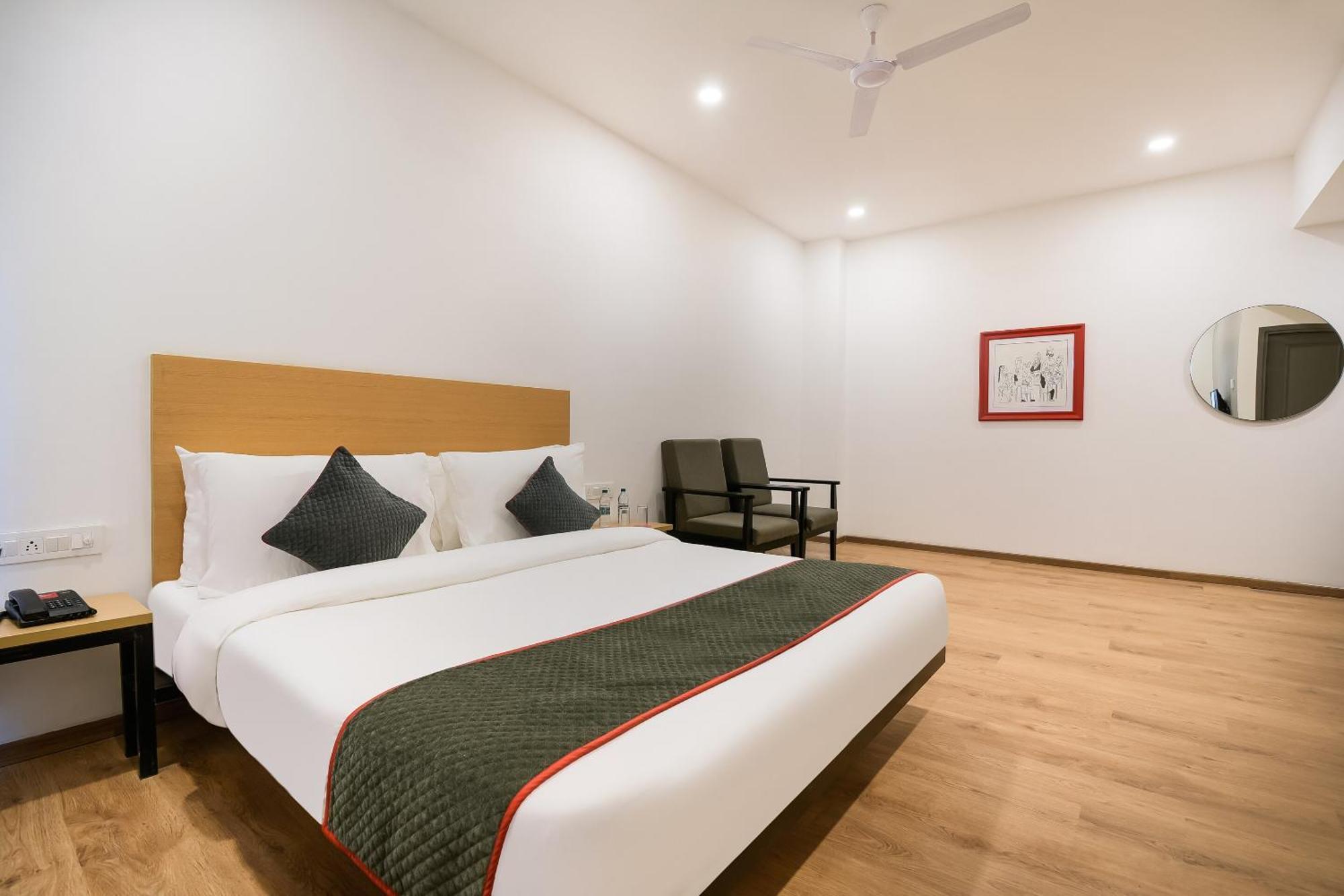 Hotel Townhouse The Awadh Airport Near Chaudhary Charan Singh International Airport à Bijnaur Extérieur photo